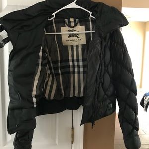 BURBERRY Ladies Crop Puff Jacket.